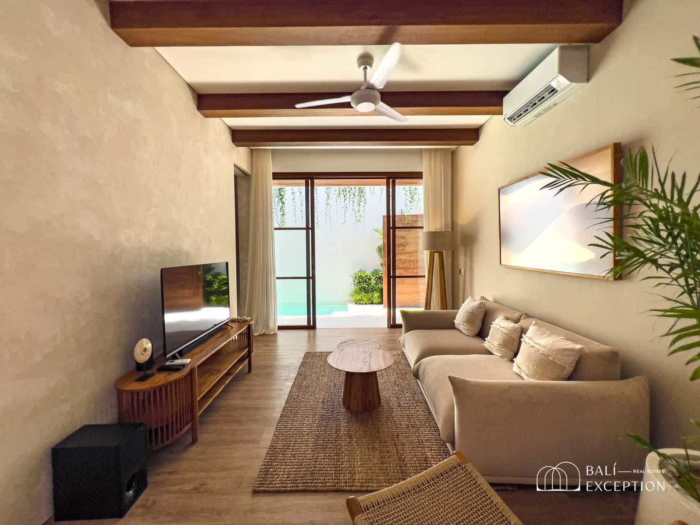 CLOSE TO THE BEACH 1 BEDROOM VILLA FOR SALE LEASEHOLD IN CANGGU BE-1931 
